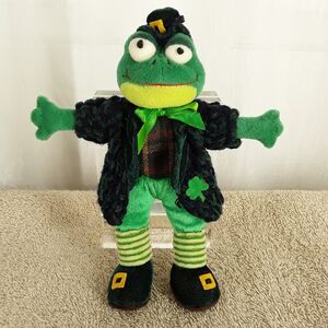 Small Leprechaun Frog O'Toole, 7.5" Standing Plush Toy Doll Figure, Russ Berrie